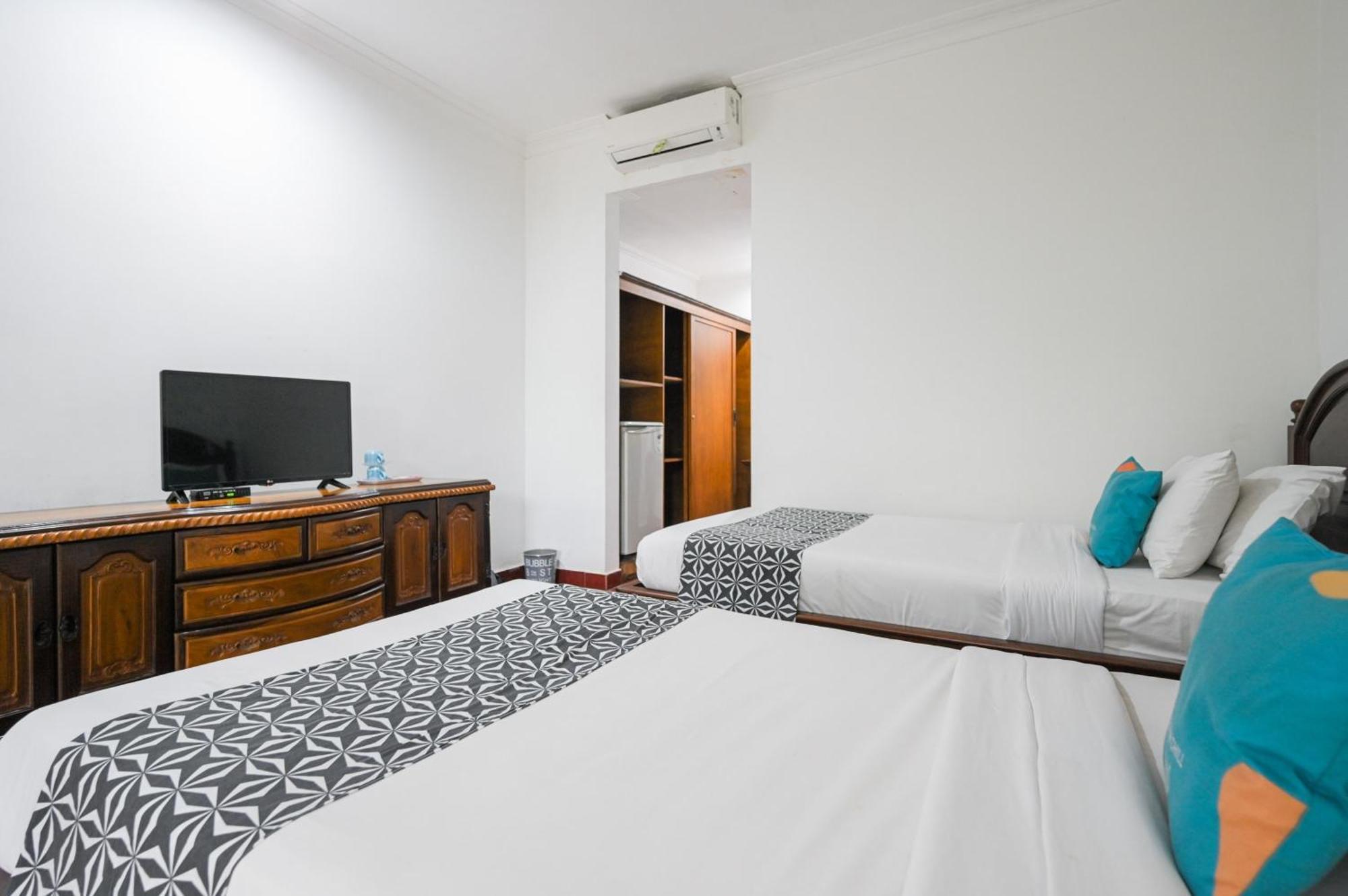 Отель Puri Mango Sanur Экстерьер фото