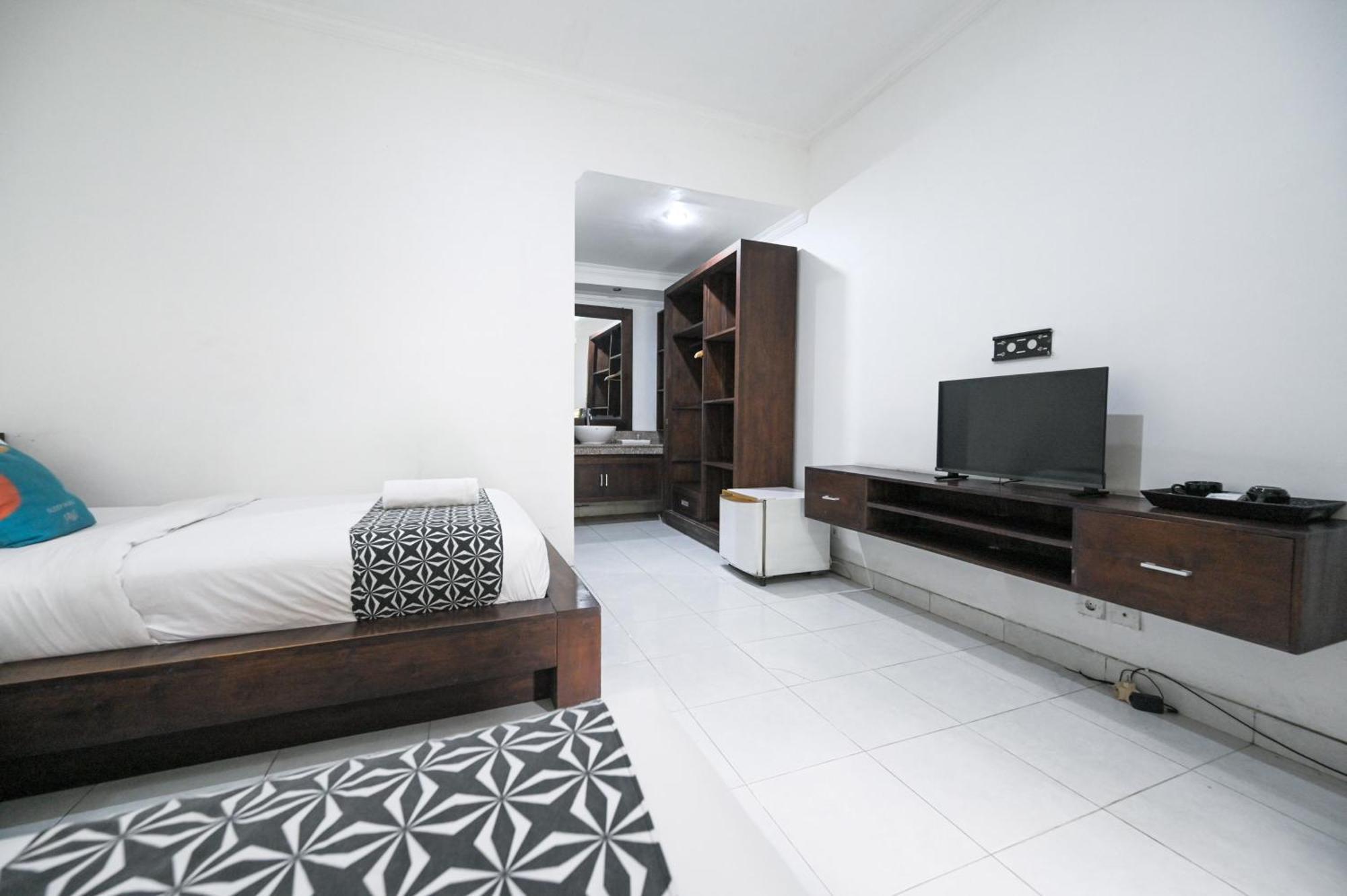 Отель Puri Mango Sanur Экстерьер фото