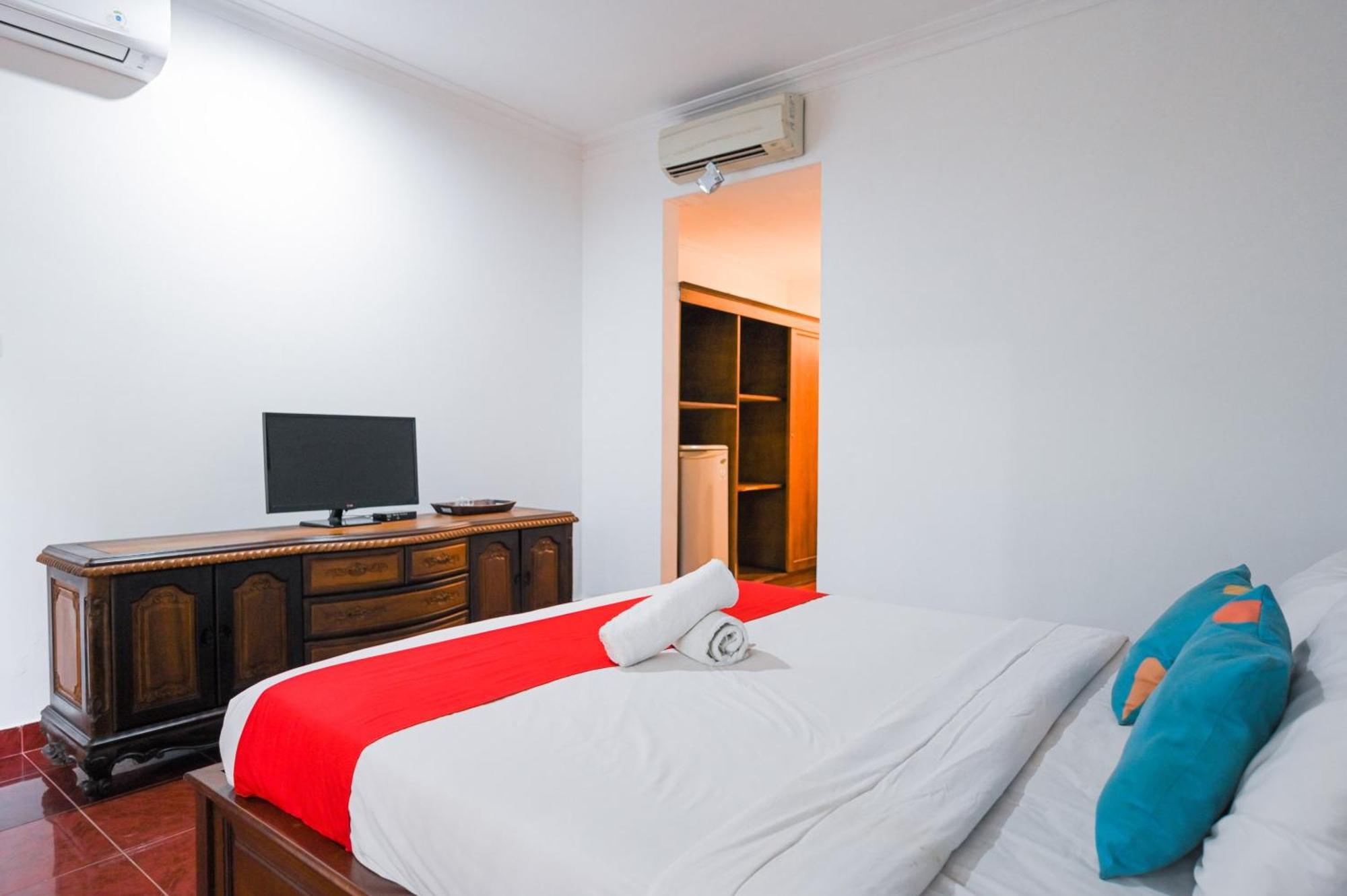 Отель Puri Mango Sanur Экстерьер фото
