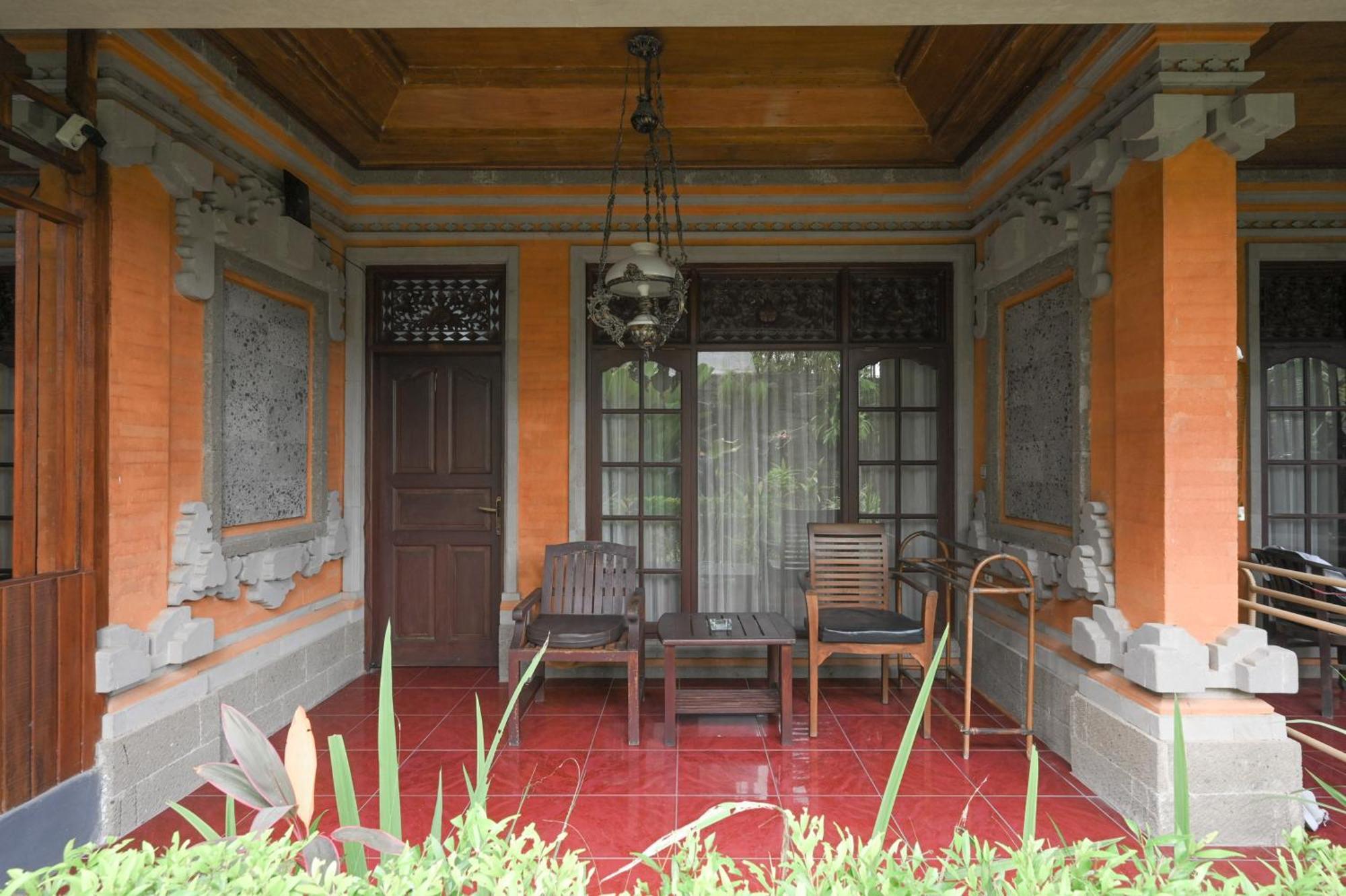 Отель Puri Mango Sanur Экстерьер фото