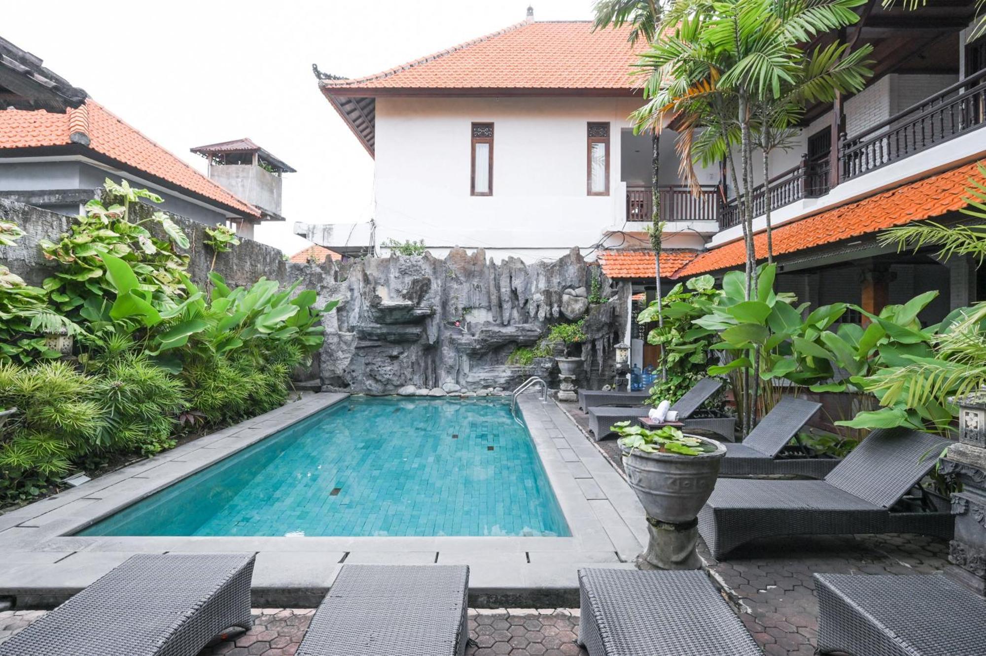Отель Puri Mango Sanur Экстерьер фото